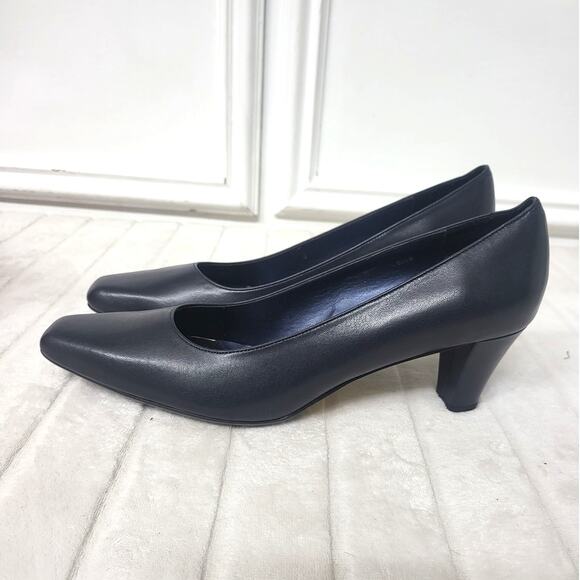 Vaneli Vidor Heels in Navy - Size 9.5M - Picture 1 of 10